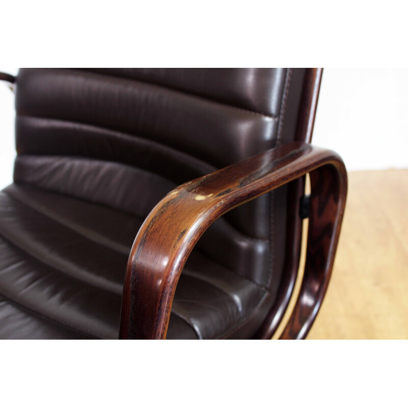 Vintage Stoll Giroflex conference chair in leather and wood 1960s