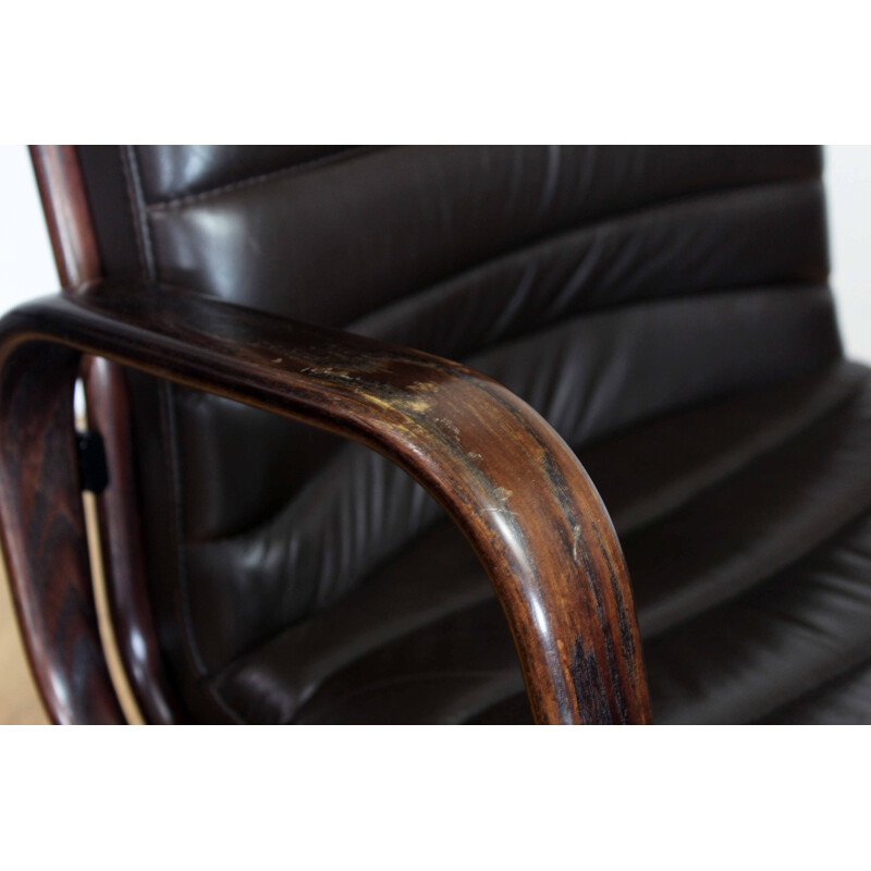 Vintage Stoll Giroflex conference chair in leather and wood, Swiss 1960s