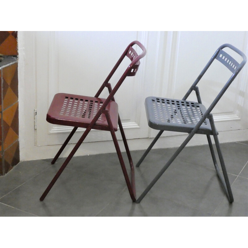 Set of 4 vintage folding chairs