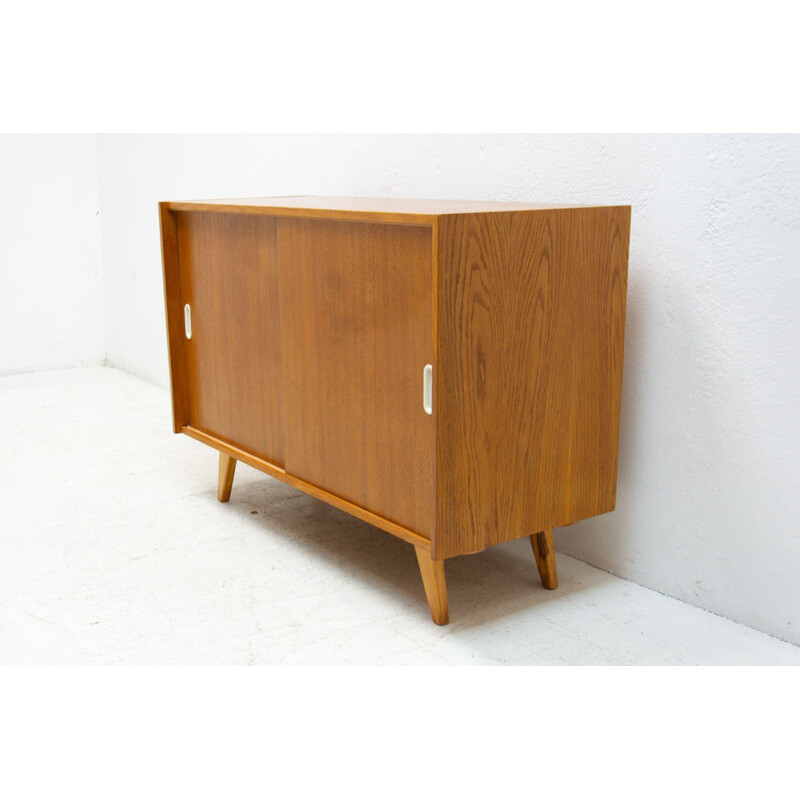 Credenza vintage in rovere di Jiří Jiroutek, Cecoslovacchia 1960