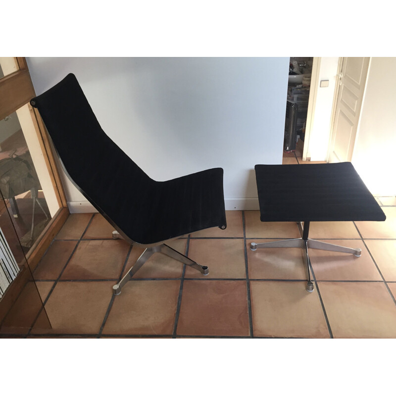 Vintage Lounge Chair Ea116 and Ottoman Ea125 Charles and Ray Eames for Herman Miller