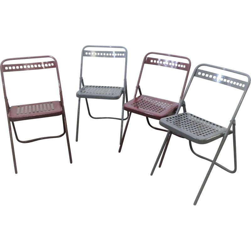 Set of 4 vintage folding chairs