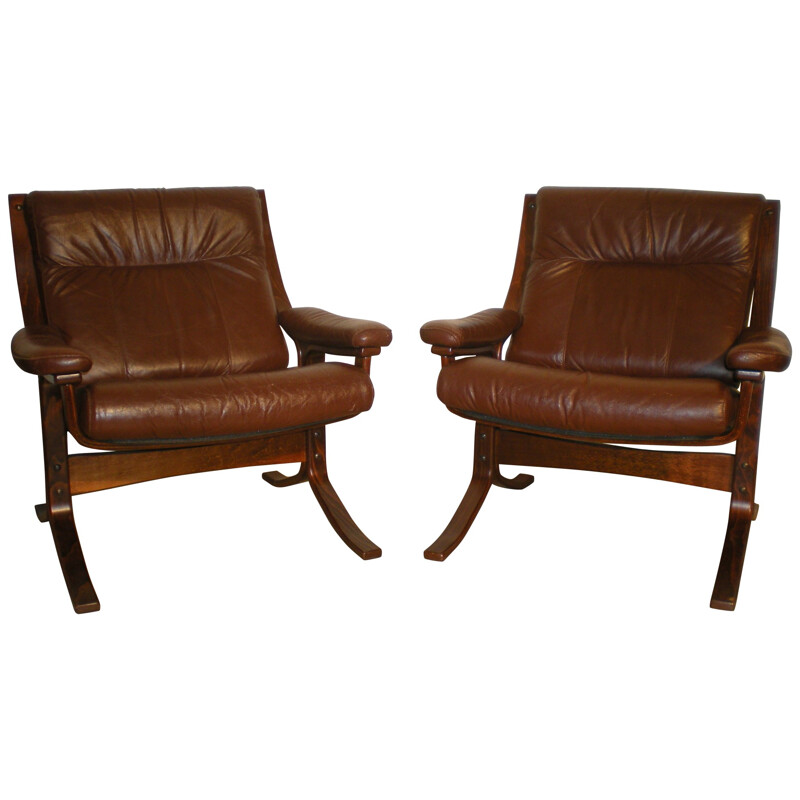 Scandinavian pair of leather chairs - 1970s