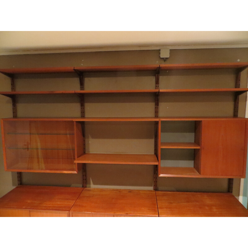 Royal shelving system in teak, Poul CADOVIUS - 1960s