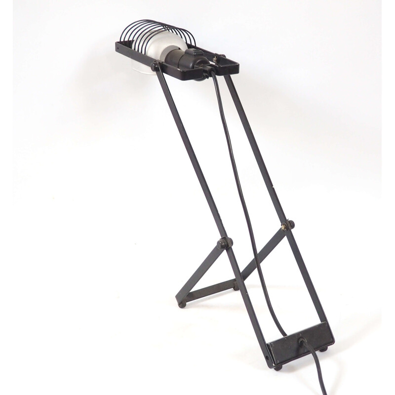 Vintage lamp in zwart aluminium met "Sintesi" gestempeld op de voet door Ernesto Gismondi voor Artemide, 1976