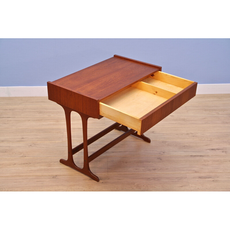 Vintage sewing table  side table in teak, Danish 1960s