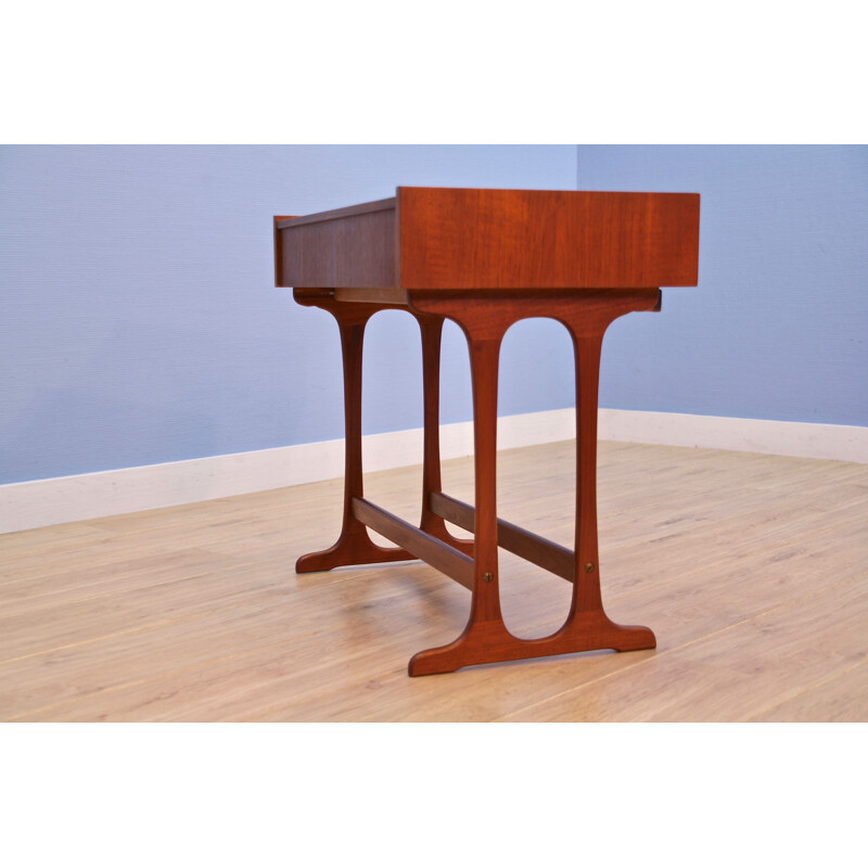 Vintage sewing table  side table in teak, Danish 1960s