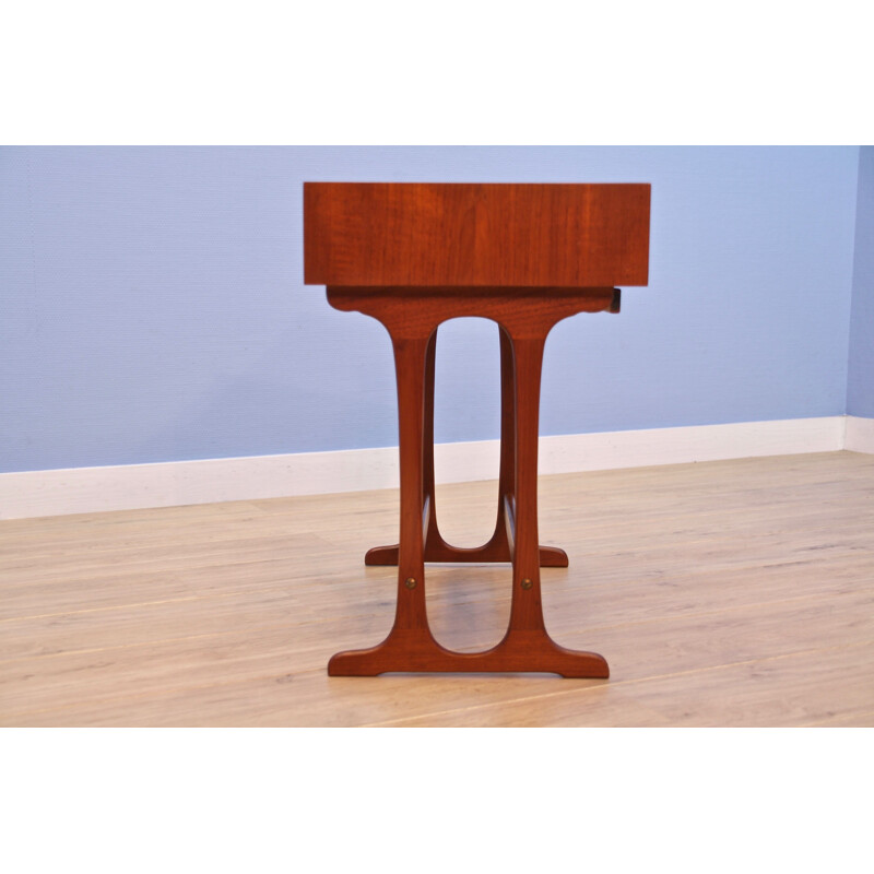 Vintage sewing table  side table in teak, Danish 1960s