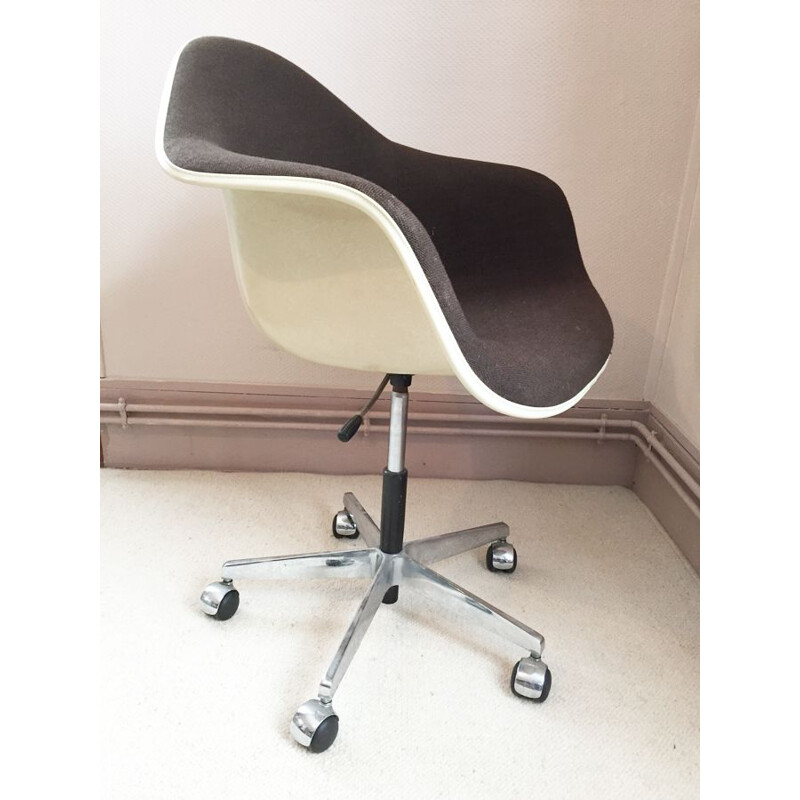 Vintage Eames Herman Miller armchair Vitra 1960s