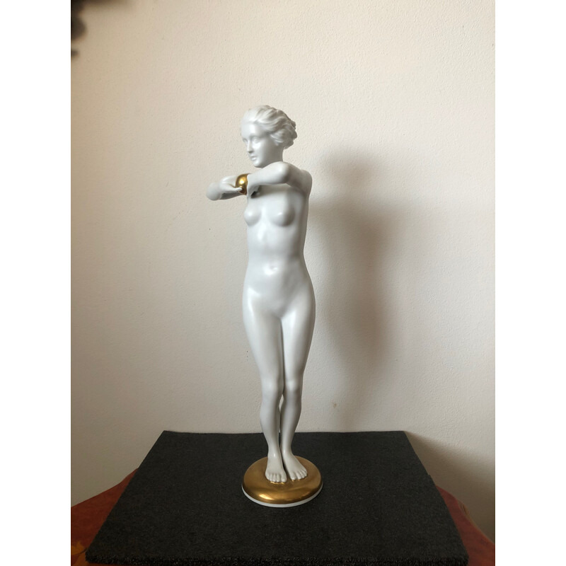 Figurita de porcelana vintage de una dama con un globo de Luitpold Adam