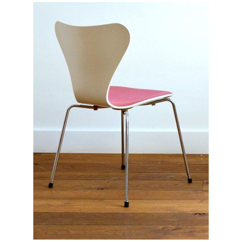 Vintage chair Arne Jacobsen for Fritz Hansen 1991