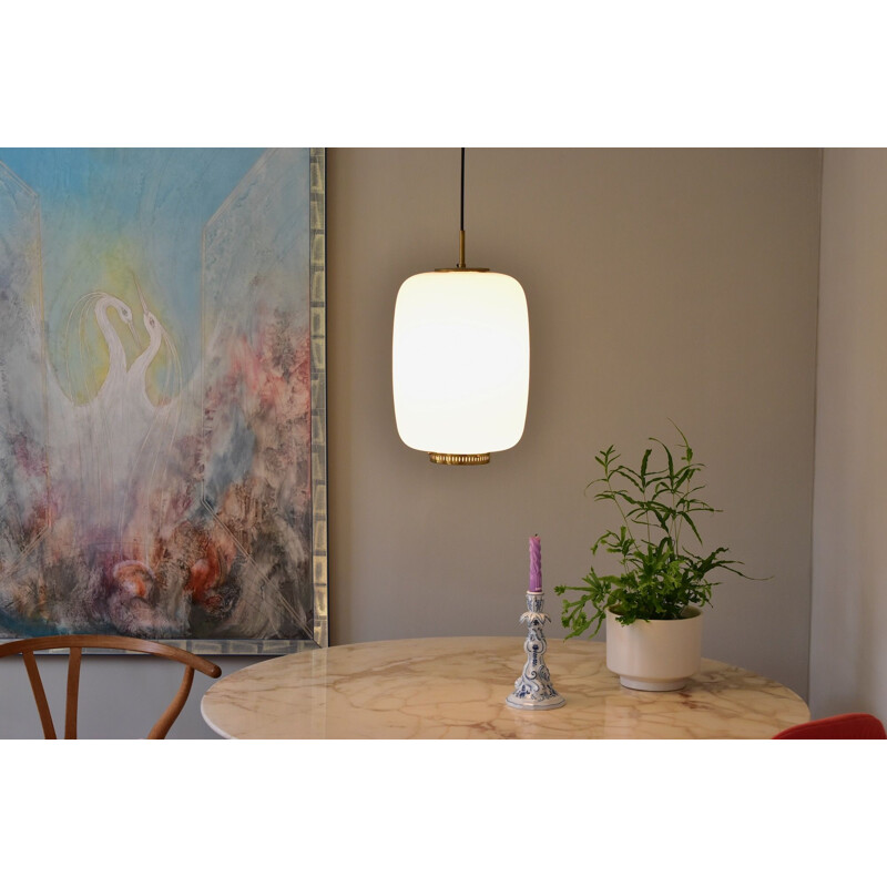 Grande suspension vintage en laiton et opaline Bent Karlby Kina par Lyfa, Danemark 1955