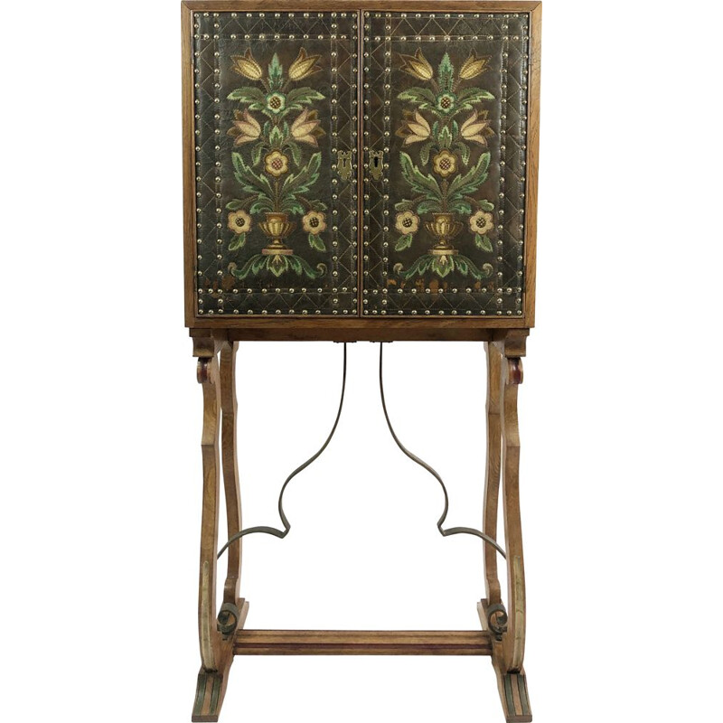 Armoire vintage à boissons en chêne Art Nouveau Boho Victorien, Espagnol 1880