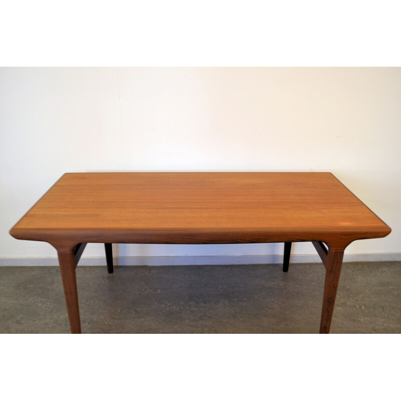 Extendable Uldum Møbelfabrik dining table in teak, Johannes ANDERSEN - 1960s