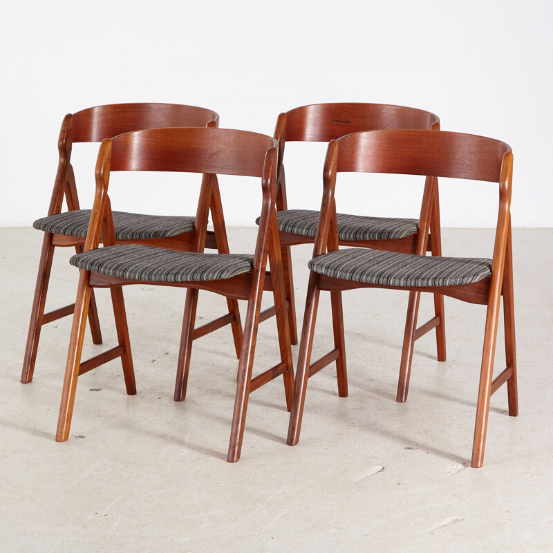 Set of 4 vintage Model 71 Teak Dining Chairs by Henning Kjærnulf for Boltings Stolefabrik, Denmark 1960s