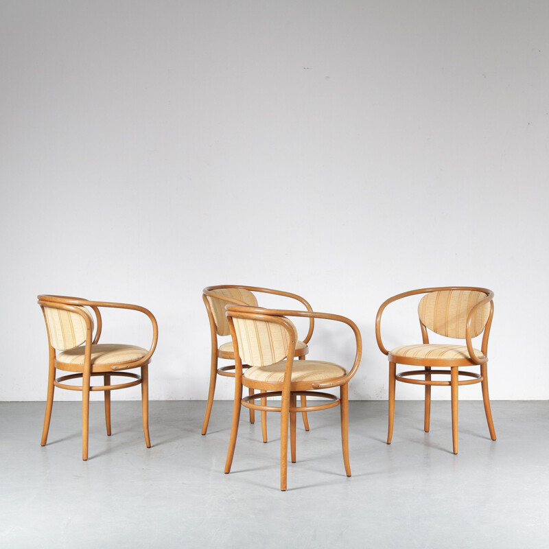 Set of 4 vintage bentwooden dining chairs by Thonet, France 1960s