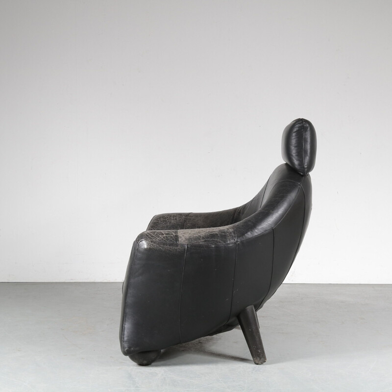 Vintage black leather lounge chair, Netherlands 1990s