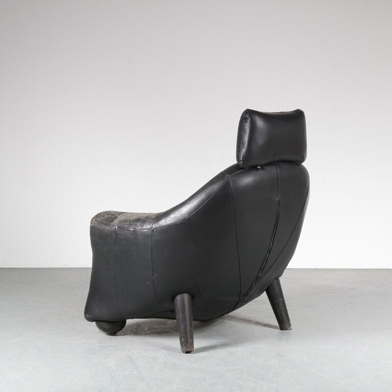 Vintage black leather lounge chair, Netherlands 1990s