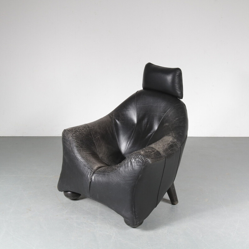 Vintage black leather lounge chair, Netherlands 1990s