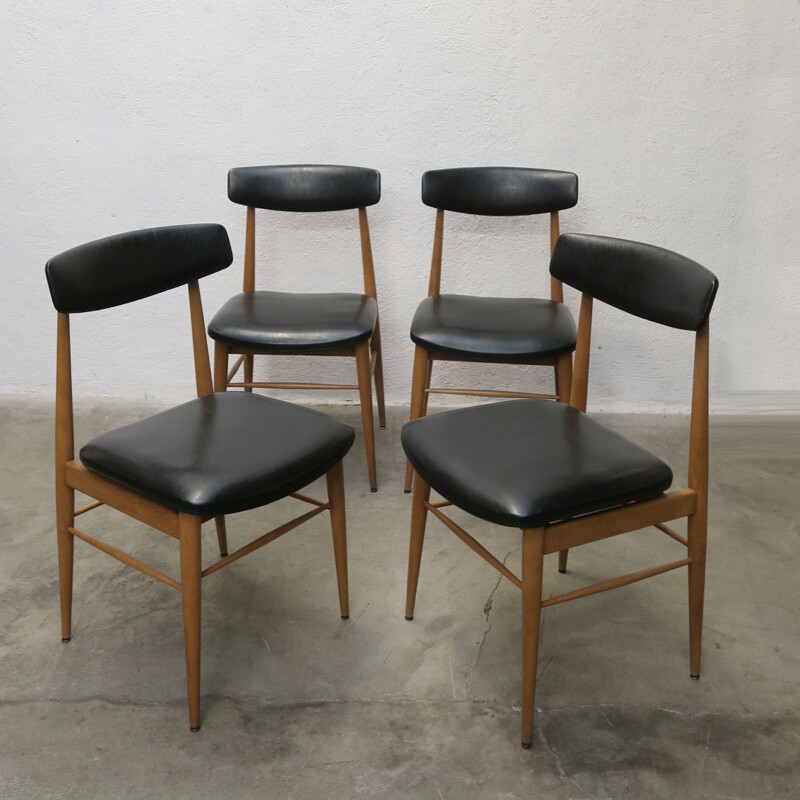 Suite de 4 chaises vintage en teck, Scandianaves