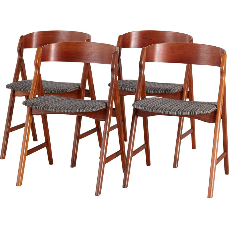 Set of 4 vintage Model 71 Teak Dining Chairs by Henning Kjærnulf for Boltings Stolefabrik, Denmark 1960s