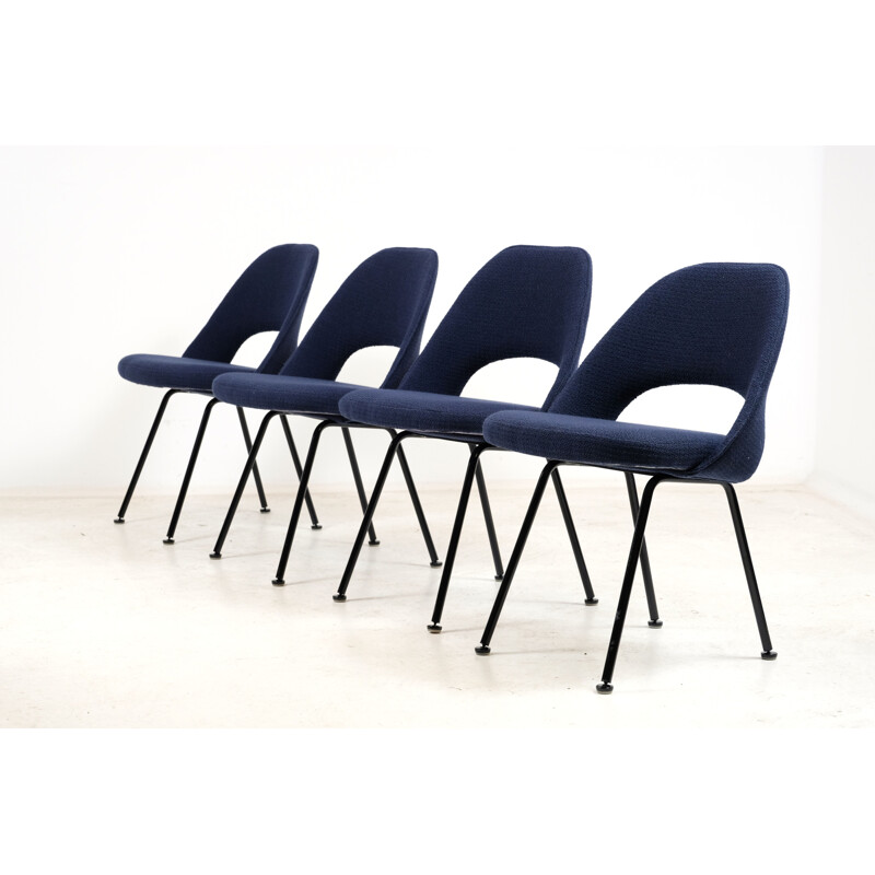 Set of 4 vintage "conference" chairs by Eero Saarinen knoll international 1960s