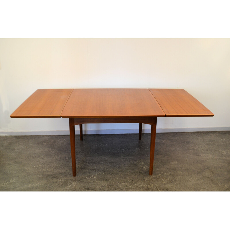 Extendable Scandinavian Cado dining table in teak, Arne VODDER