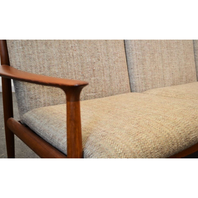 Glostrup Møbelfabrik 3-seater sofa in teak and beige fabric, Grete JALK - 1960s