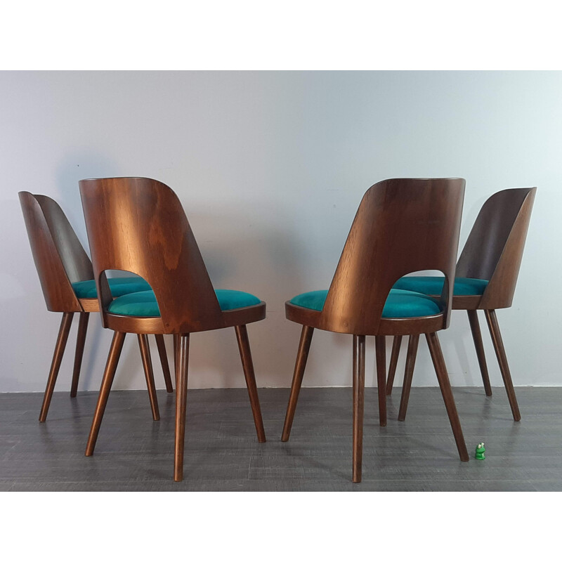 Lot de 4 chaises vintage model 5152 en noyer par Oswald Haerdtl, Tchécoslovaquie 1955