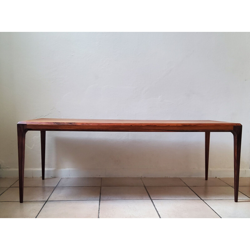 Mesa de centro vintage de madera maciza de Johannes Andersen, Dinamarca