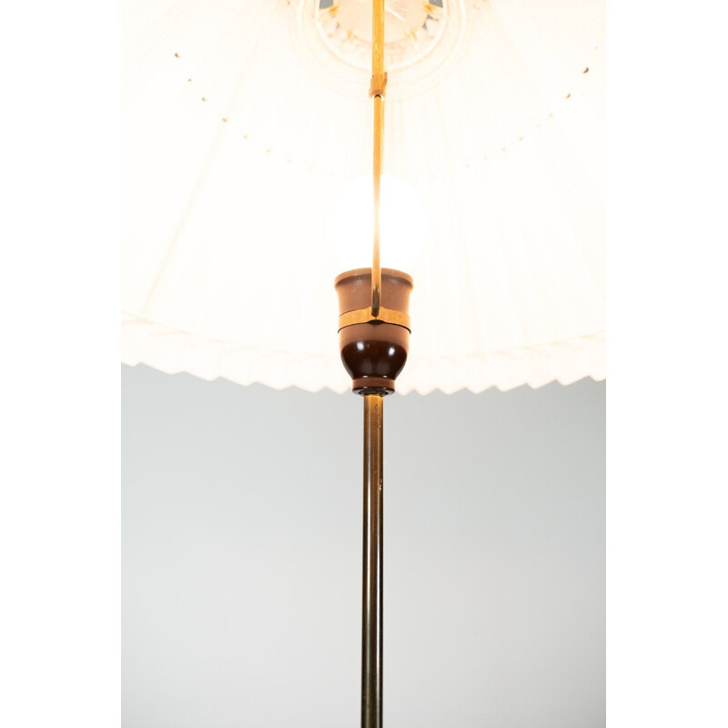 Vintage-Stehlampe aus Teakholz und Messing, Dänisch 1960