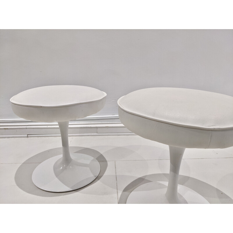 Pair of vintage tulip stools by Eero Saarinen for Knoll