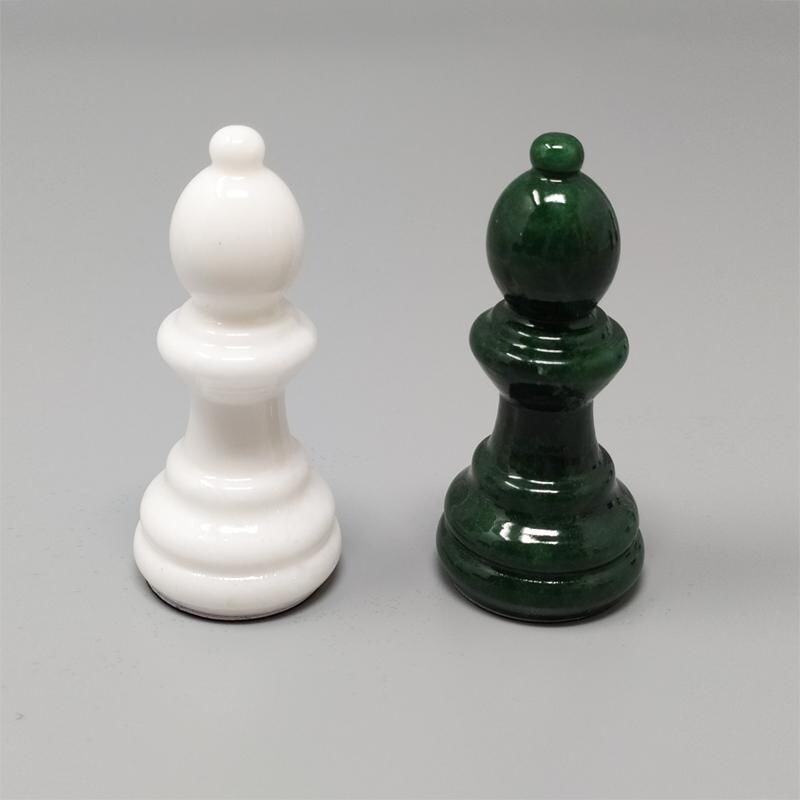 Vintage Green and White Chess Set in Volterra Alabaster Handmade, Italy 1670s