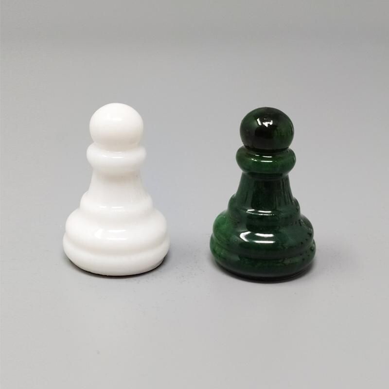 Vintage Green and White Chess Set in Volterra Alabaster Handmade, Italy 1670s