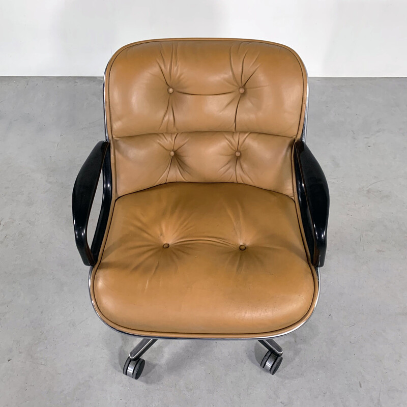 Vintage Camel Leather Office Chair on wheels by Charles Pollock for Knoll 1970s