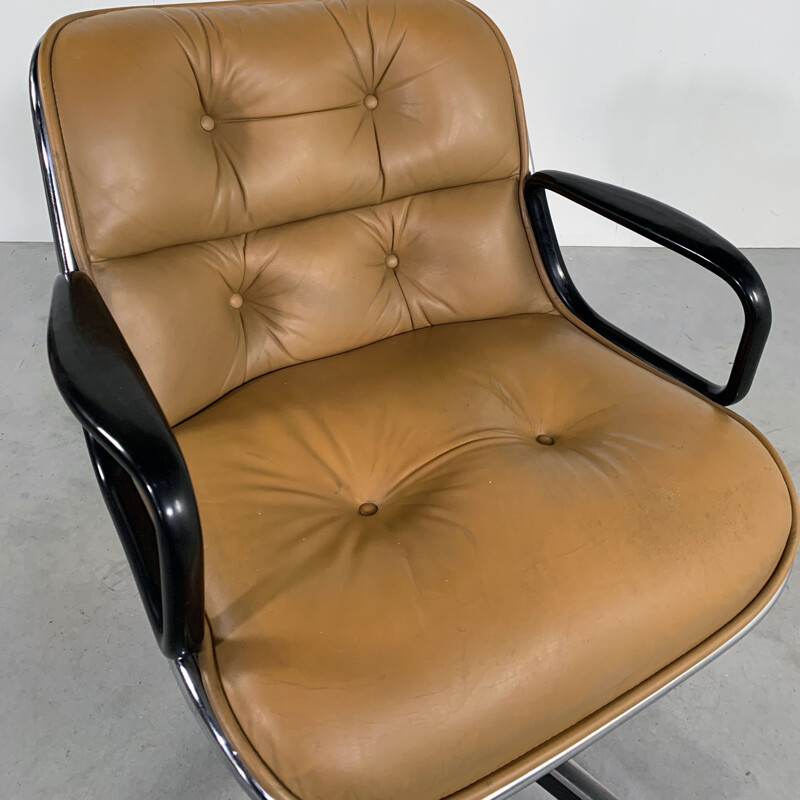 Vintage Camel Leather Office Chair on wheels by Charles Pollock for Knoll 1970s