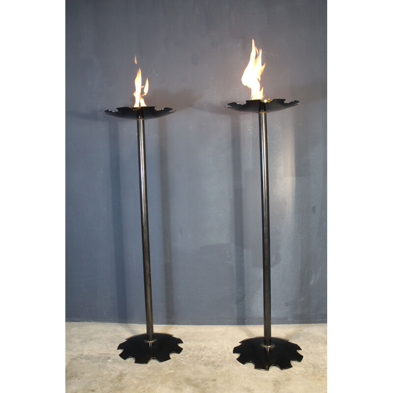 Pair of vintage black iron braziers for indoor or outdoor use, Italy 1990