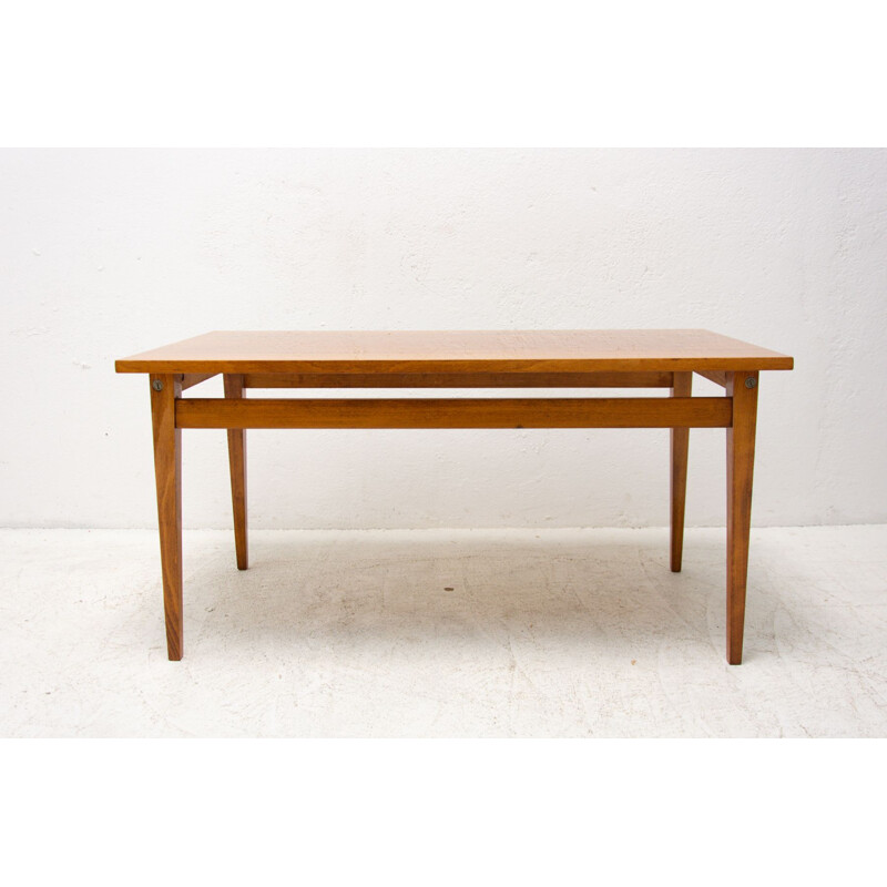 Table basse vintage en bois de hêtre, Tchèque 1960