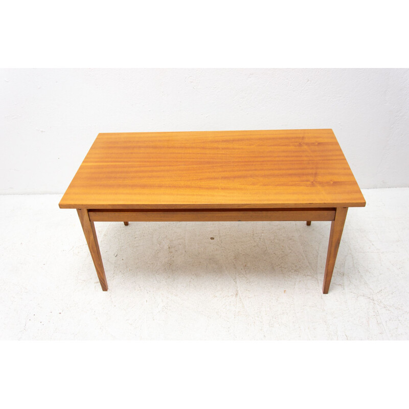 Table basse vintage en bois de hêtre, Tchèque 1960
