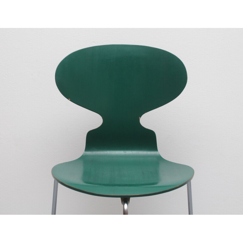 Vintage chair 3101 green by Arne Jacobsen for Fritz Hansen 1960s
