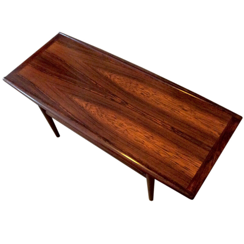 Scandinavian coffee table in Rio rosewood, Grete JALK - 1950s