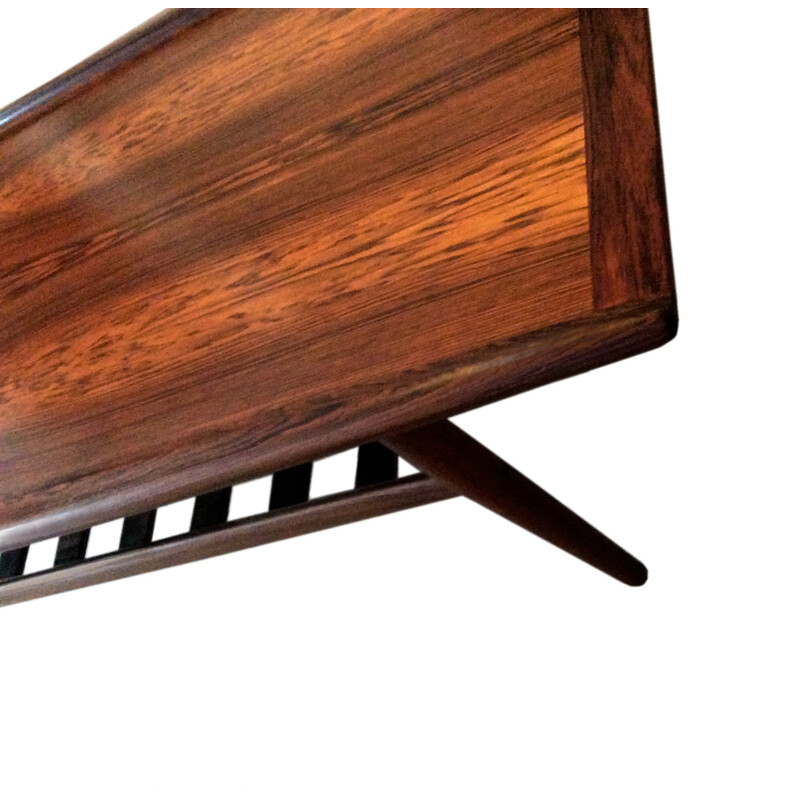 Scandinavian coffee table in Rio rosewood, Grete JALK - 1950s