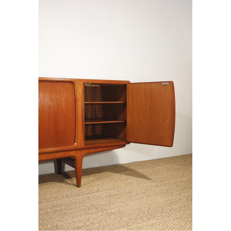 Scandinavian vintage sideboard by Johannes Andersen for Uldum Møbelfabrik & Samcom 1960