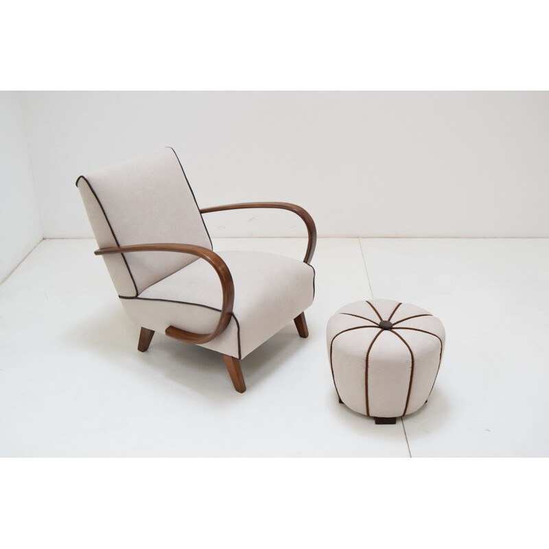 Vintage fauteuil en kruk van Jindrich Halabala, 1950