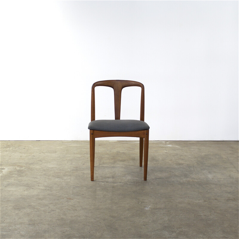 Set of 4 "Juliane" dining chairs in teak and dark grey fabric, Johannes ANDERSEN - 1960s