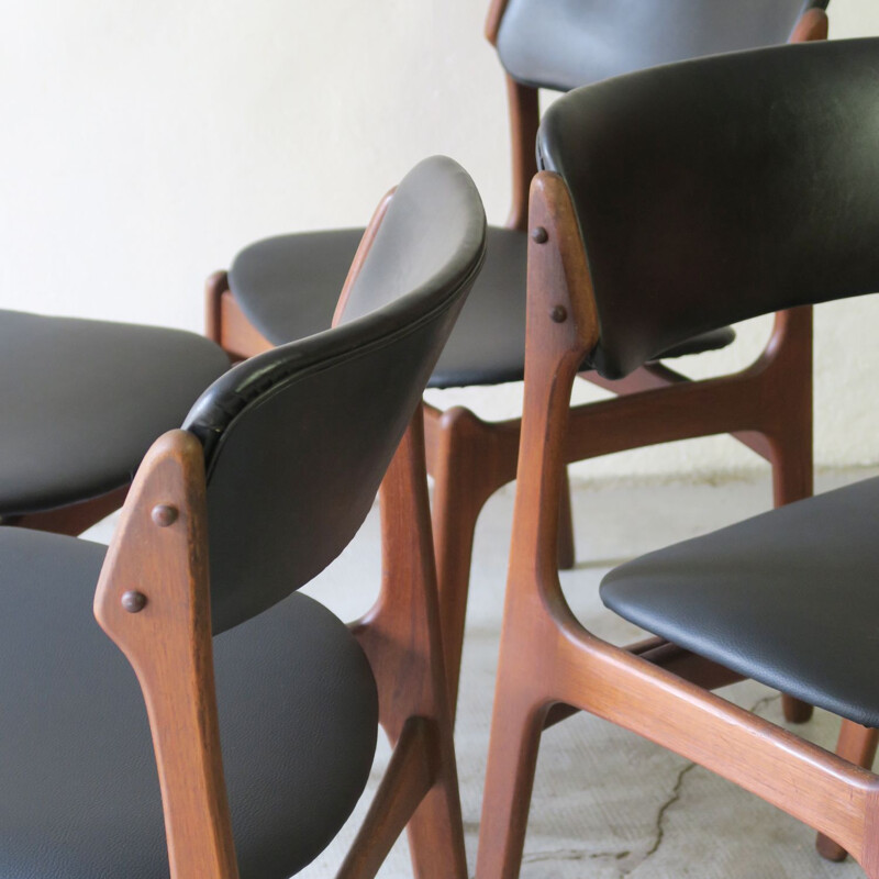 Lot de 4 chaises vintage d'Erik Buch, Danoises 1960