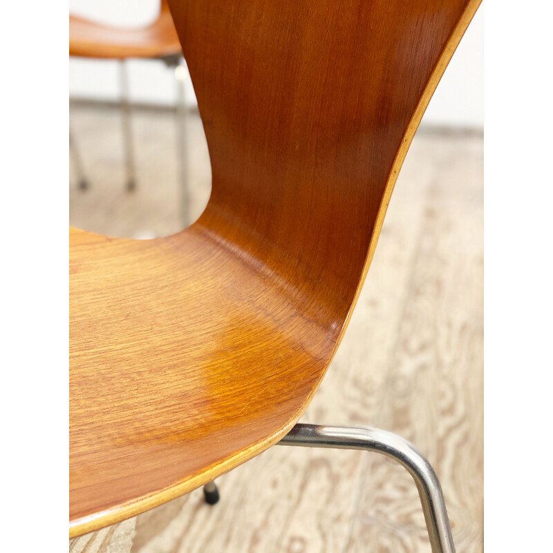 Set of 4 vintage teak chairs model 3107 by Arne Jacobsen for Fritz Hansen