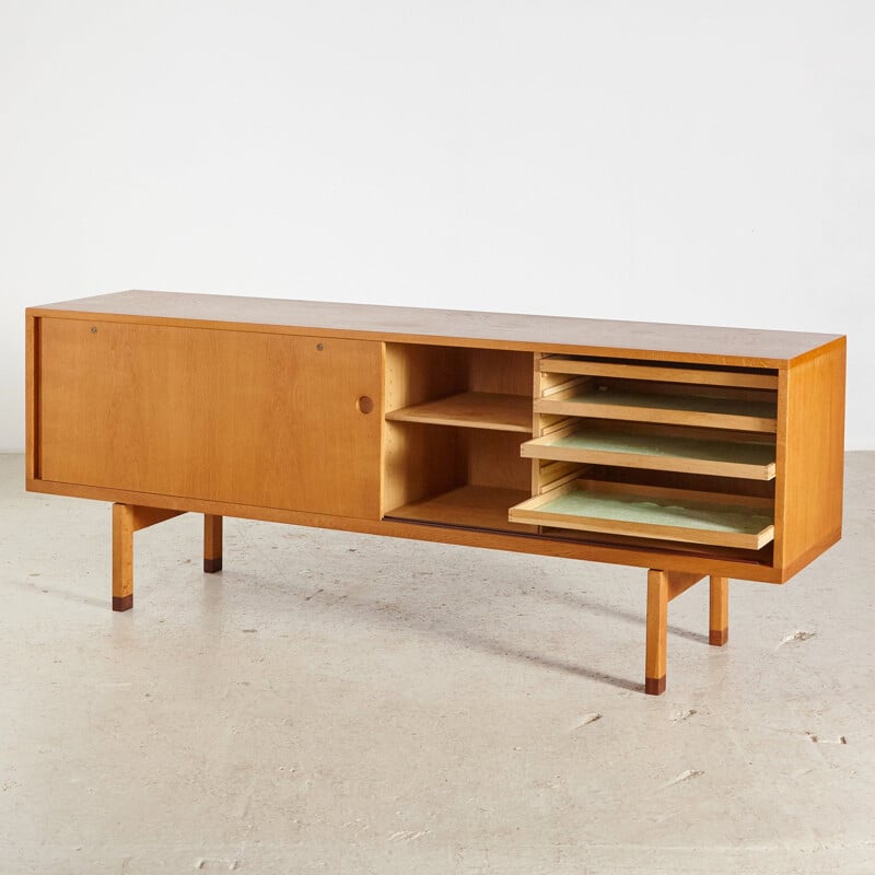 Enfilade vintage en teck "RY 26" par Hans J. Wegner pour Ry Møbelfabrik, Danemark 1960