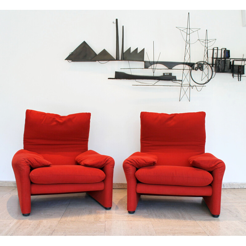 Pair of vintage Maralunga armchairs by Vico Magistretti for Cassina