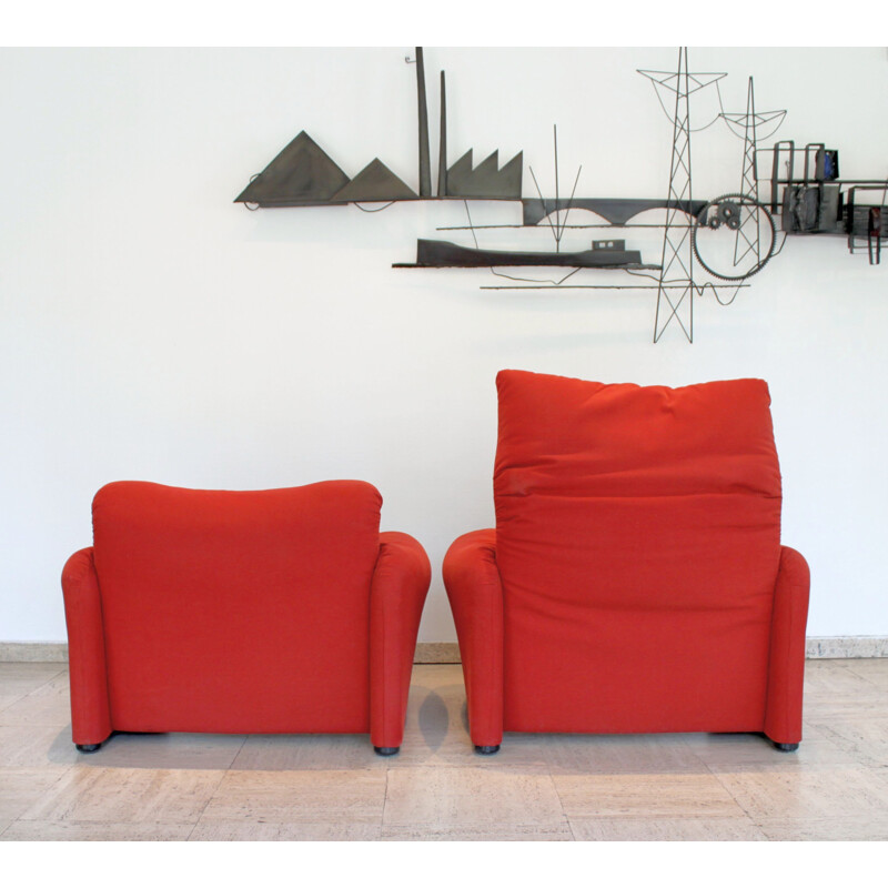 Pair of vintage Maralunga armchairs by Vico Magistretti for Cassina